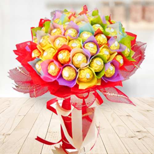 Classic Ferrero Round Bouquet-Send Valentine's Day Chocolate Bouquet